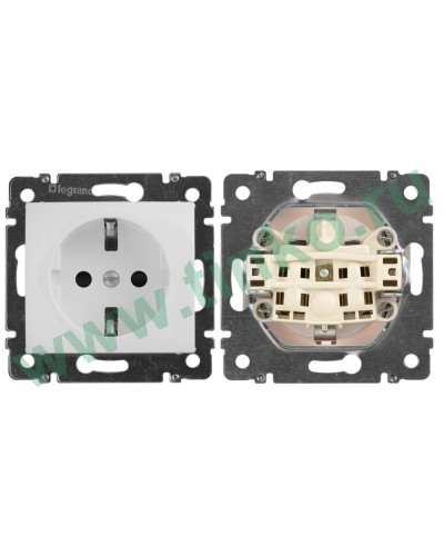 Розетка Valena 2К+3 10/16А, белый (774420). Розетка. LegranD в Новомосковске
